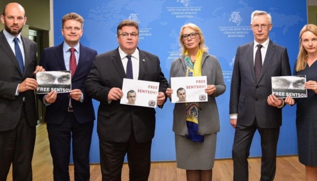 #FreeSentsov: Litauens Außenminister schließt sich Flashmob an 