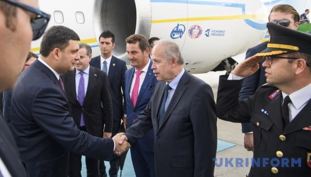 Гройсман прибув до Туреччини на інавгурацію Ердогана