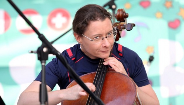 Fête nationale : l'Ambassadrice de France se produira avec un orchestre au festival de Marioupol