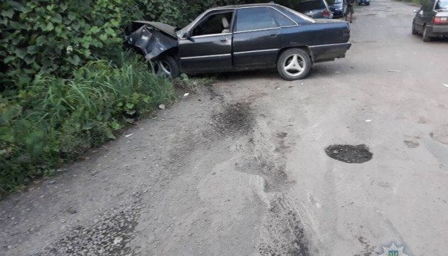 На Закарпатті п'яний водій протаранив авто з дітьми - шестеро постраждалих