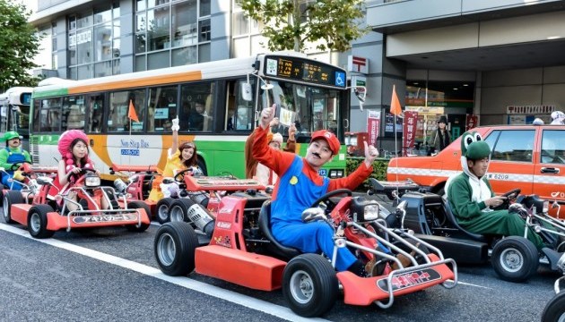 В Японії екскурсія перетворює туристів на братів Маріо 
