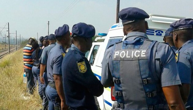 В Африке неизвестные расстреляли 11 таксистов, возвращавшихся с похорон коллеги