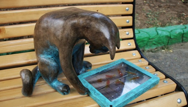 В Одесі вкрали скульптуру кота-геймера