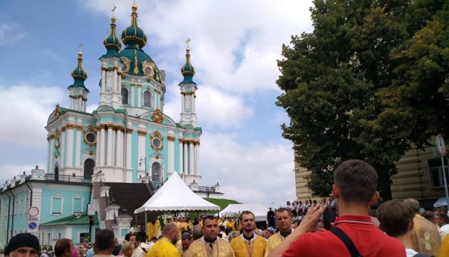 Porochenko propose de transmettre l'église Saint-André au Patriarcat œcuménique