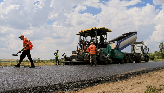 За рік в Україні відремонтували 3500 кілометрів доріг