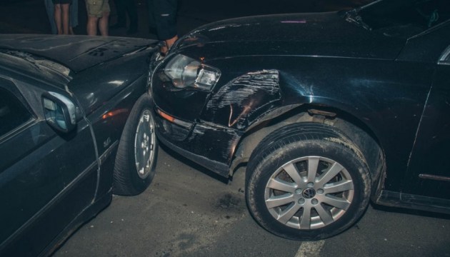 У Києві п'яний водій Honda на «евробляхах» розбив 7 машин біля ТРЦ