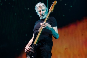 У Польщі скасували концерт засновника Pink Floyd, який закликав Україну скласти зброю
