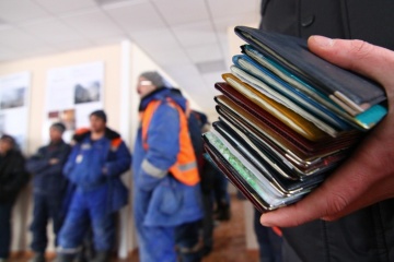 Chartermaschine bringt 200 Saisonarbeiter aus Ukraine nach Finnland