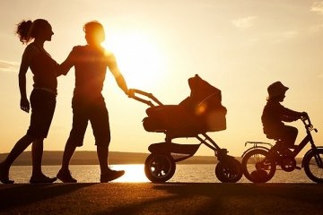 Шоу-зірки, які стали батьками у 2020 році