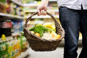 В Україні подорожчали 55% продуктів із соціального кошика - експерт