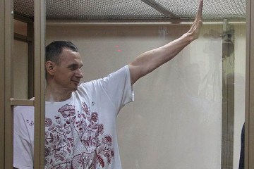 Здоров'я Сенцова в нормі, настрій відмінний — адвокат