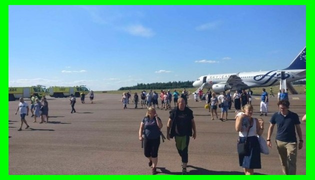 В аеропорту Гельсінкі загорівся пасажирський літак В аеропорту Гельсінкі загорівся пасажирський літак