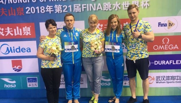 Стрибки у воду: Україна бере «золото» чемпіонату Європи у командному турнірі Стрибки у воду: Україна бере «золото» чемпіонату Європи у командному турнірі