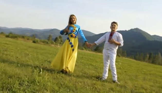 La versión ucraniana del superhit Despacito “Des’ po svitu” logra 15 millones de visitas (Vídeo)