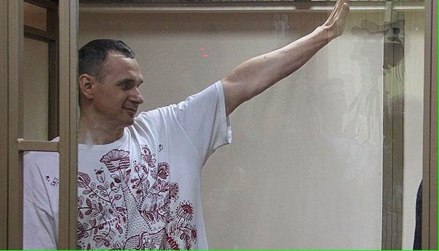 Російські тюремники заперечують, що мали намір примусово годувати Сенцова