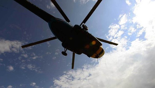 Ukrainische Fallschirmjäger schießen zwei russische Hubschrauber Mi-8 ab