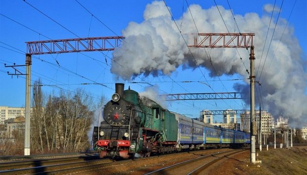В рейс вокруг Киева отправится праздничный ретропоезд В рейс вокруг Киева отправится праздничный ретропоезд