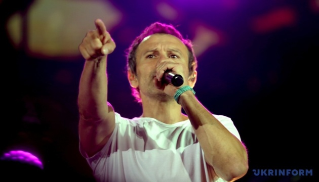 Вакарчук закликав звільнити Сенцова і присвятив йому пісню під час концерту
