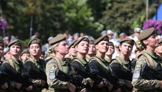 In der Ukraine mehr als 12.000 Frauen-Veteranen der Kampfhandlungen im Donbass