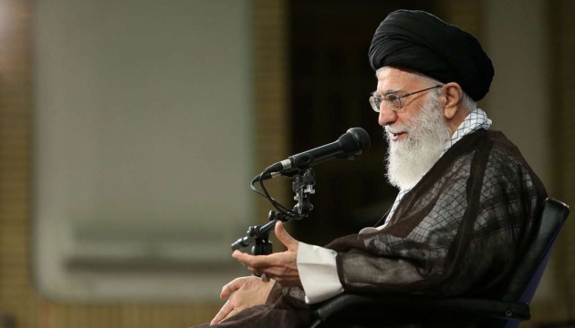 Духовний лідер Ірану обіцяє допомогти палестинським збройним формуванням