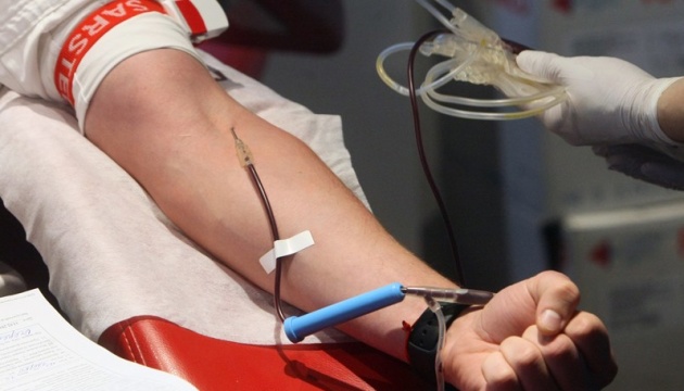 У МОЗ розширили перелік медиків, які зможуть переливати кров пораненим