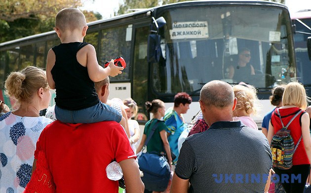 Эвакуация детей из Армянска