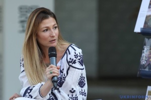 Джапарова виклала у мережу вірш