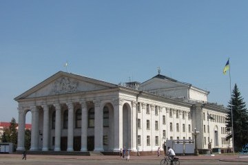 У Чернігівському облмуздрамтеатрі вперше за 60 років капітально ремонтують сцену