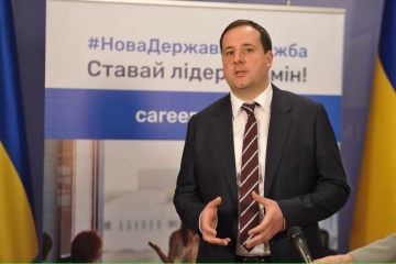 Уряд завершує реформування восьми пілотних міністерств – Саєнко