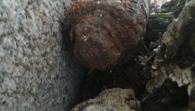 У дворі харківської школи знайшли снаряд Другої світової