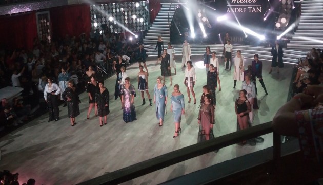 На Ukrainian Fashion Week состоялся показ новой коллекции от Andre Tan На Ukrainian Fashion Week состоялся показ новой коллекции от Andre Tan
