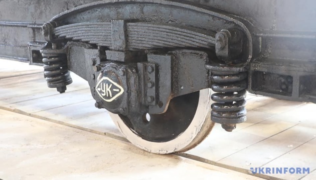 У Києві відновили рух транспорту на Глибочицькому проїзді після обстрілу