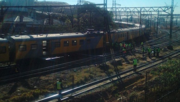 У ПАР зіткнулися два потяги: постраждали близько 100 людей