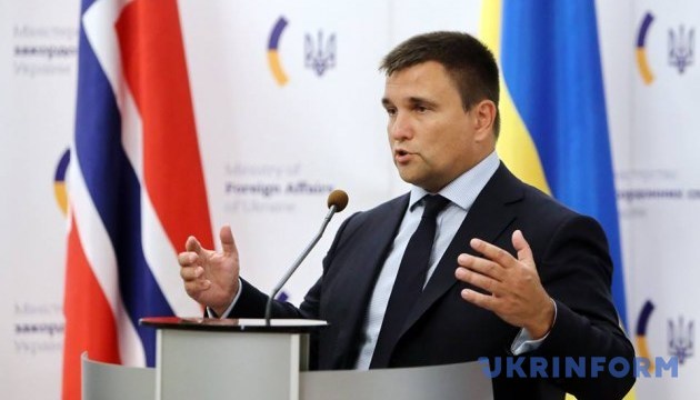 Клімкін: Керівництво Франції завжди підтримувало звільнення Сущенка