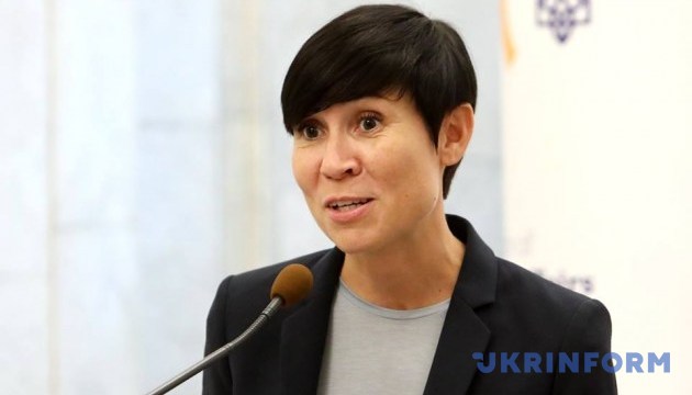 Norwegens Außenministerin besucht Donbass Norwegens Außenministerin besucht Donbass