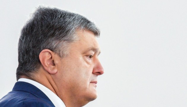 Poroshenko demands Russia free Ukrainian servicemen captured in Azov Sea