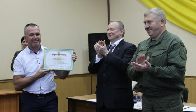 Нацгвардейцы получили сертификаты на квартиры при поддержке Энергоатома Нацгвардейцы получили сертификаты на квартиры при поддержке Энергоатома