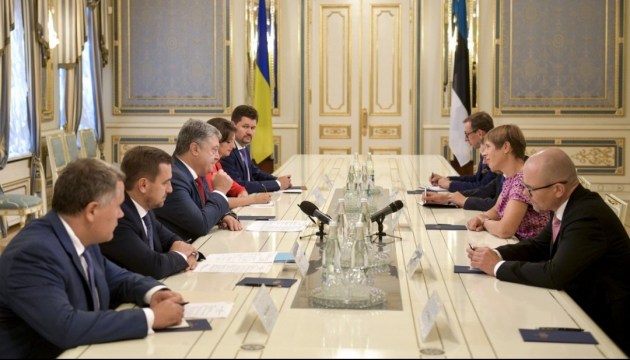 Presidentes de Ucrania y Estonia discuten los pasos para liberar a los presos políticos del Kremlin