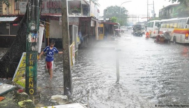 На Філіппіни обрушився потужний тайфун