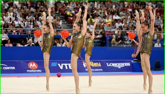 乌克兰姑娘们在保加利亚艺术体操世锦赛夺得铜牌