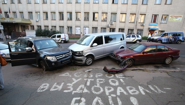 Le chauffeur de Nazar Kholodnitsky aurait été agressé par des agents de l’Agence anti-corruption (vidéo)