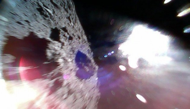 Японці висадили два зонди на астероїд Рюгу