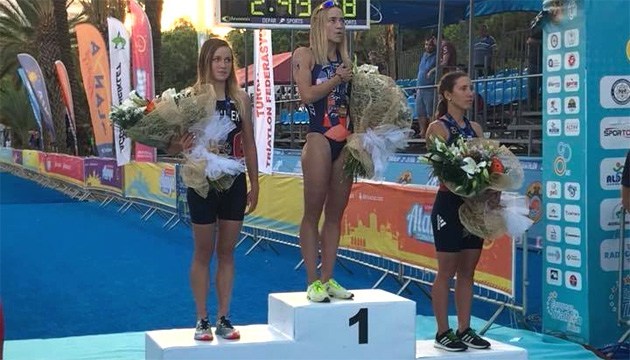 Triatlón: Yelistratova, ganadora de la Copa de Europa en Turquía (Vídeo) Triatlón: Yelistratova, ganadora de la Copa de Europa en Turquía (Vídeo)