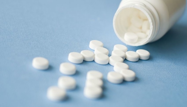 COVID-таблетки на 90% ефективні для пацієнтів з групи ризику – Pfizer