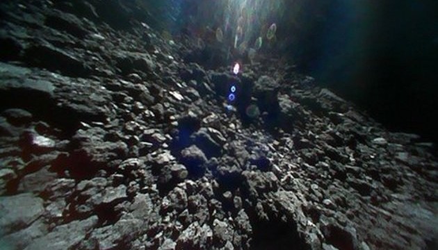 Японський зонд спустив вибухівку на астероїд Рюгу