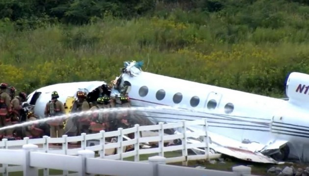 У США розбився літак: пілоти загинули, двоє пасажирів — у критичному стані