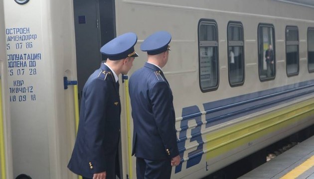 Відсьогодні відновлюється рух приміських поїздів з Одеси