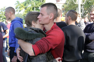 Як у Дніпрі проводжали призовників