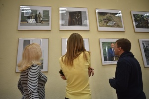 В Укрінформі відкрилася фотовиставка «Вони захищають Україну»