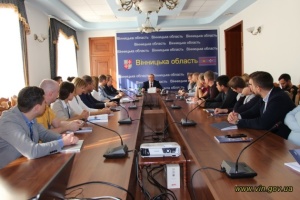 Очільник Вінниччини зустрівся з учасниками програми Києво-Могилянської бізнес школи (KMBS)